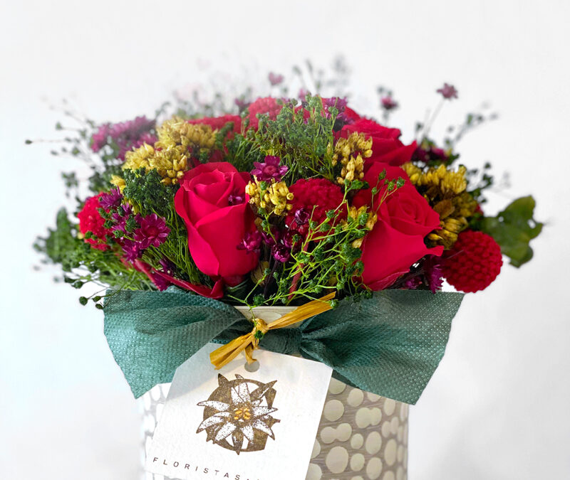 Centro de Rosas y Craspedias preservadas