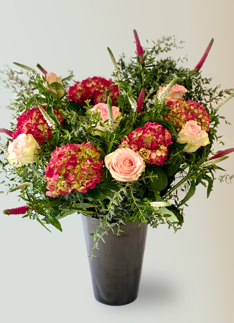 Ramo de Hortensias, Rosas rosas y Verónica