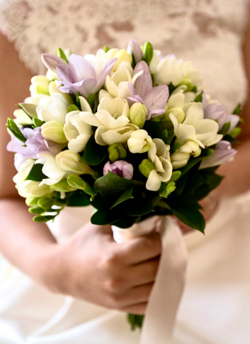 Ramo de novia con Freesias