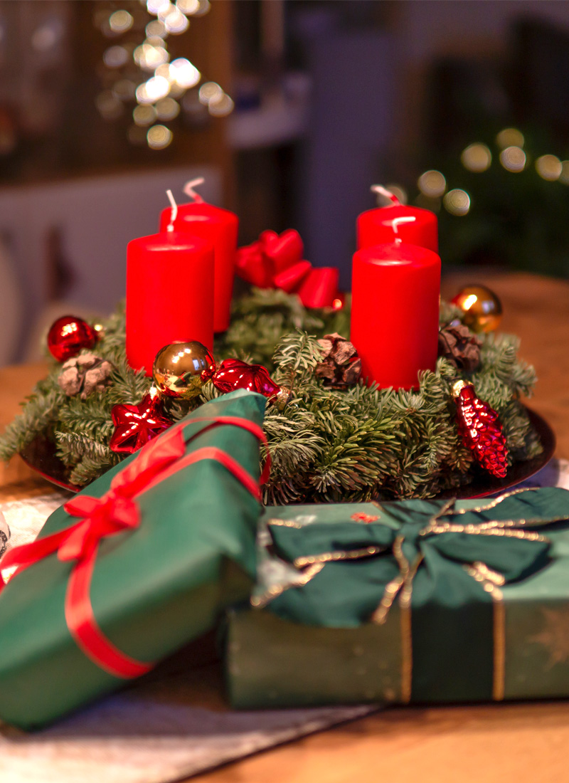 Centro de Navidad con regalos